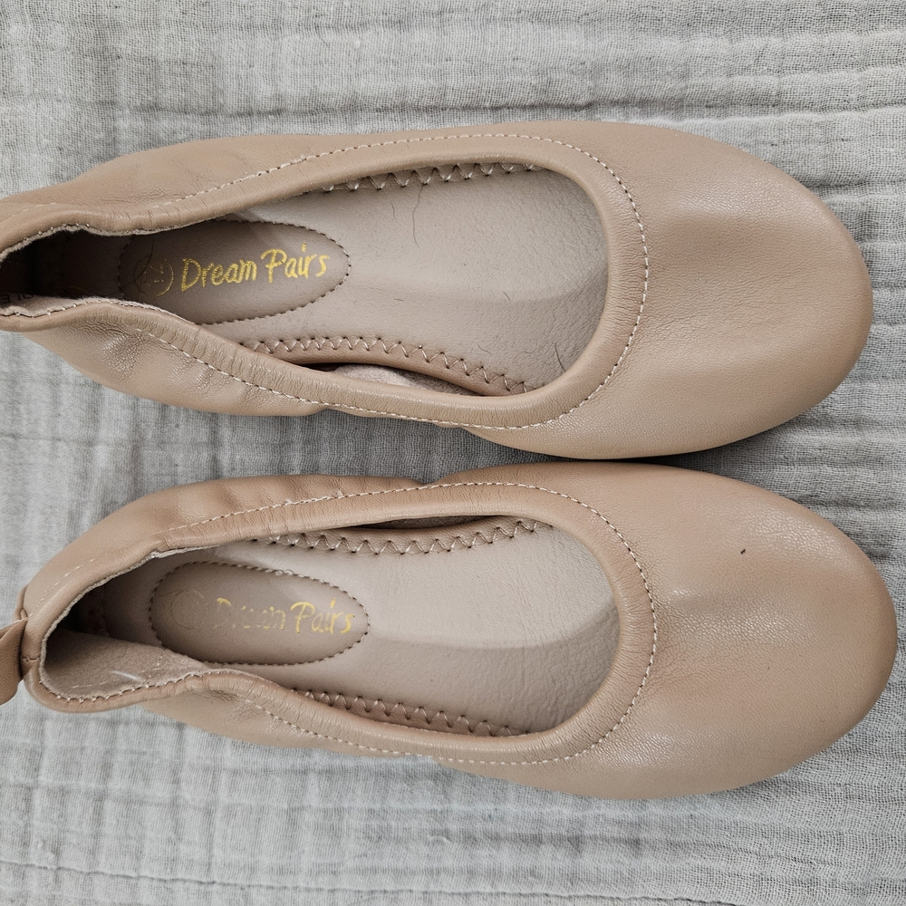 Dream Pairs Tan Slippers with Soft Comfort